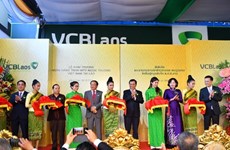 Inauguran en Laos primera filial del banco vietnamita Vietcombank