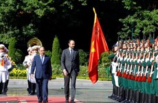 Prensa francesa acapara visita del premier Edouard Philippe a Vietnam 