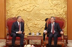 Partidos Comunistas de Vietnam y Rusia fortalecen cooperación 