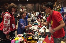 Presentan productos típicos de Vietnam en feria caritativa en Turquía