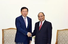 Premier de Vietnam recibe al presidente del conglomerado surcoreano Lotte
