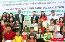Entregan en Hanoi premios del concurso de dibujo infantil sobre protección ambiental 