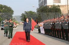 Presidenta del Parlamento vietnamita visita Zona Militar I