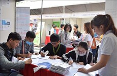 Resaltan logros en seguridad y bienestar sociales de Hanoi en 2018