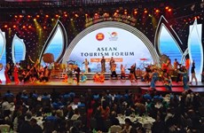 Analizan en Vietnam medidas destinadas a impulsar desarrollo del turismo regional 