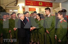 Máximo dirigente político de Vietnam felicita a fuerzas policíacas por el Tet 2019