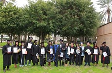 Reciben estudiantes vietnamitas en Israel diploma de Maestría en Agricultura 