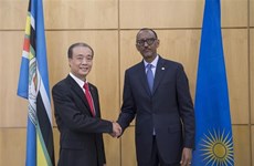 Presenta embajador de Vietnam cartas credenciales al presidente de Ruanda