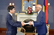 Aspira presidente interino de Mauricio a ampliar la cooperación entre su país y Vietnam