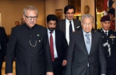 Malasia y Pakistán firman memorandos de cooperación comercial