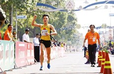 Participan dos mil atletas vietnamitas y extranjeros en Maratón del periódico Tien Phong