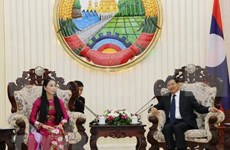 Premier laosiano reitera su apoyo a la cooperación con Vietnam
