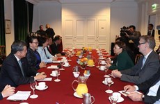 Recibe dirigente parlamentaria de Vietnam a directivos de multinacional francesa de alta tecnología 