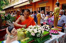 Felicita primer ministro vietnamita a la comunidad khmer por fiesta de año nuevo