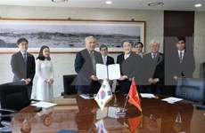 Universidad Nacional surcoreana de Incheon otorgará becas a estudiantes vietnamitas