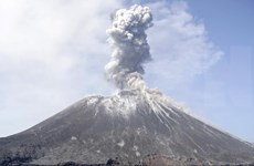 Instalará Indonesia sistema de alerta de tsunami cerca del volcán Krakatau 