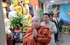 Celebran en Vietnam fiesta budista tradicional de Camboya, Myanmar, Laos y Tailandia