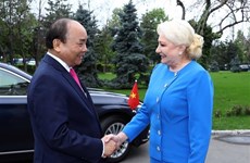 Viorica Dancila preside acto de bienvenida al primer ministro vietnamita en Bucarest