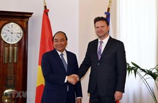 Premier vietnamita pide apoyo para acelerar firma de TLC entre Unión Europea y su país 