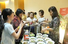 Actividad caritativa de mujeres de ASEAN en Indonesia