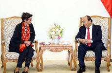 Premier vietnamita recibe a embajadora de Noruega 