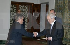 Favorece presidente de Argelia ampliación de las relaciones entre su país y Vietnam
