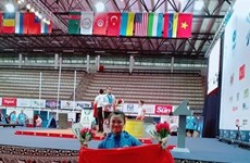 Obtienen pesistas vietnamitas tres medallas de oro en campeonato mundial juvenil