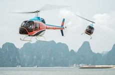 Promueve CNN vuelo escénico en helicóptero por la bahía vietnamita de Ha Long