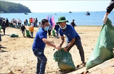 Se inicia en localidades vietnamitas la campaña “Limpiemos el mar” 