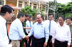 Premier de Vietnam dialoga con electores de ciudad de Hai Phong