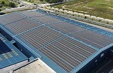 Planea compañía petrolera Shell instalar paneles solares en refinería de Singapur