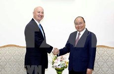 Primer ministro de Vietnam recibe a gobernador del estado de Nebraska