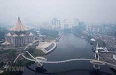 Suministran en Malasia máscaras a pobladores en áreas afectadas por incendios forestales de Indonesia