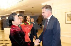 Vietnam desea intensificar colaboración con Partido Comunista de Belarús