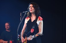 Francesa expresa su amor por Hanoi en una canción
