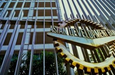 Banco Asiático dispuesto a apoyar a Vietnam en lucha contra el COVID-19