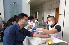 Máximo dirigente político de Vietnam llama a la ciudadanía a donar sangre