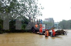 Rescatan cinco personas en estado grave de hidrocentral bloqueada por inundaciones