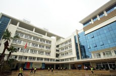 Integrada primera escuela secundaria pública de Hanoi al sistema de Cambridge