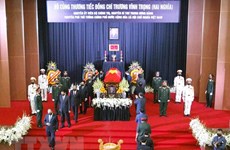 Rinden homenaje póstumo a exviceprimer ministro de Vietnam 