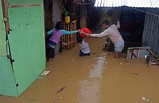 Evacuan a miles personas en Filipinas por tifón Dujuan