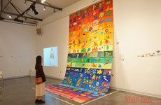 Exposición de pinturas busca elevar concienciación sobre autismo