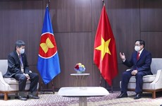 Primer ministro de Vietnam recibe al secretario general de la ASEAN