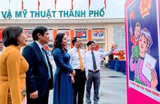 Inauguran exposición de carteles sobre elecciones parlamentarias de Vietnam