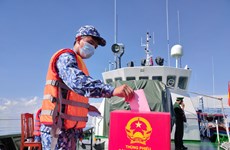 Organizan elecciones anticipadas para oficiales y soldados vietnamitas en las aguas de Bac Lieu