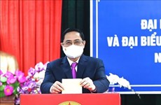 Primer ministro de Vietnam vota en elecciones legislativas en Can Tho