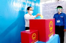 Vicepresidente del Parlamento vietnamita participa en elecciones legislativas en Can Tho