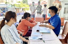 Proponen en Vietnam ofrecer ayuda financiera a trabajadores afectados por el COVID-19