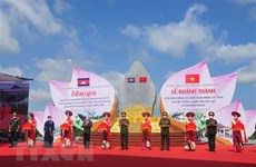 Conmemoran en Vietnam viaje de salvación nacional del premier camboyano
