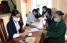 Ciudad Ho Chi Minh despliega rápidamente paquete de apoyo a afectados por COVID-19
